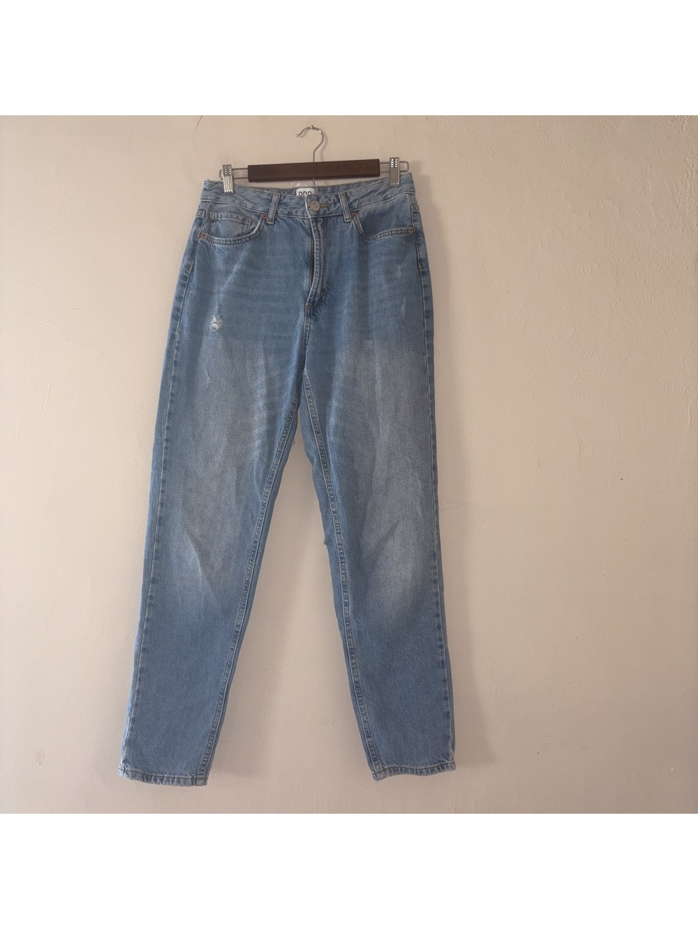 BDG Urban Outfitters High-Rise Mom Jeans - Size 28